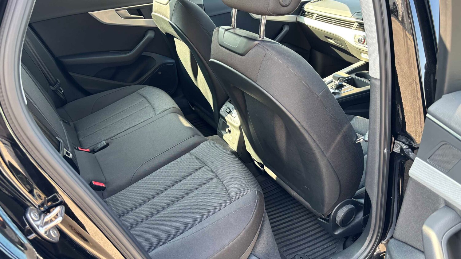 Used Audi A4 for sale - 77857348: Photo 15