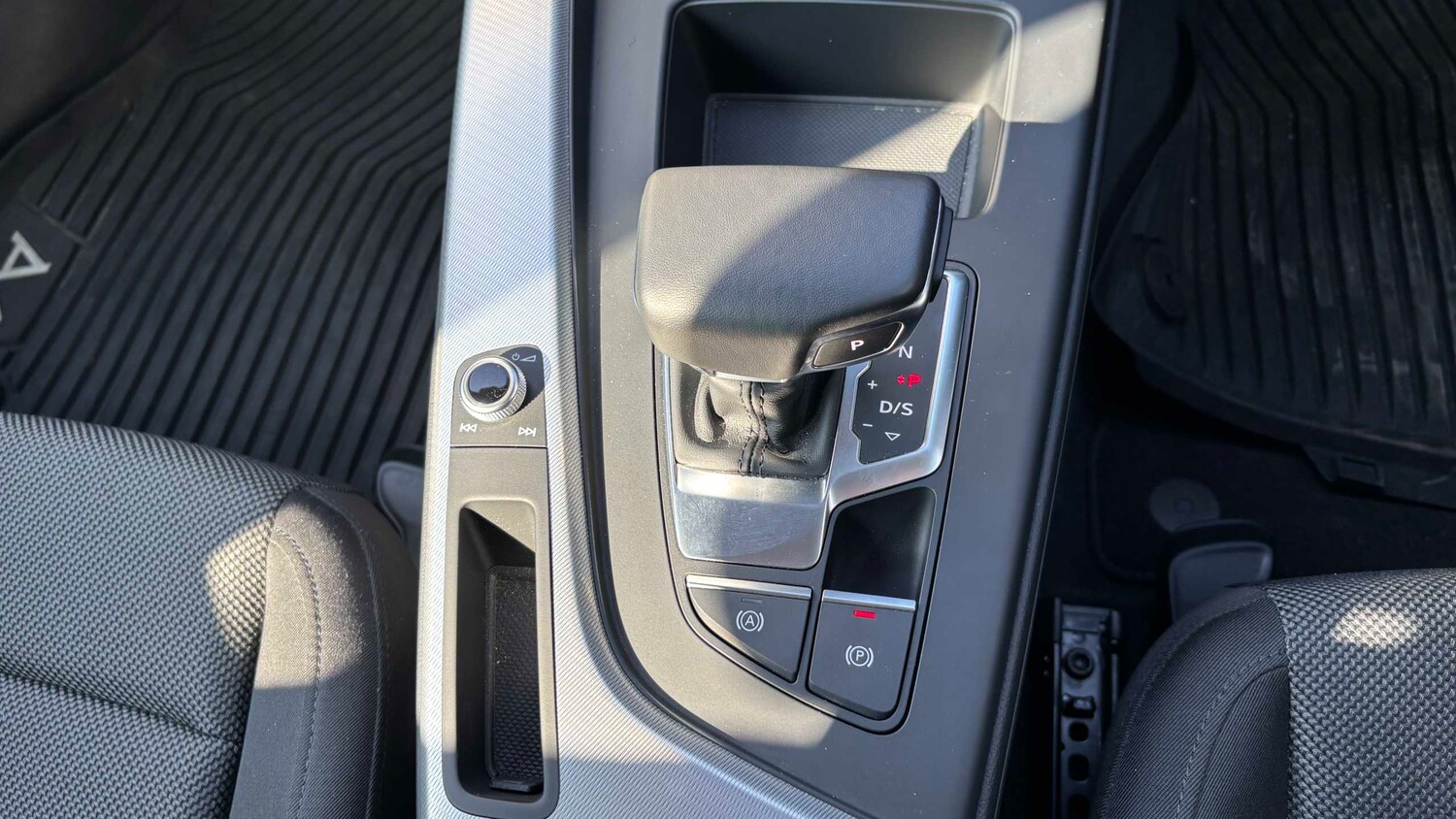 Used Audi A4 for sale - 77857348: Photo 24