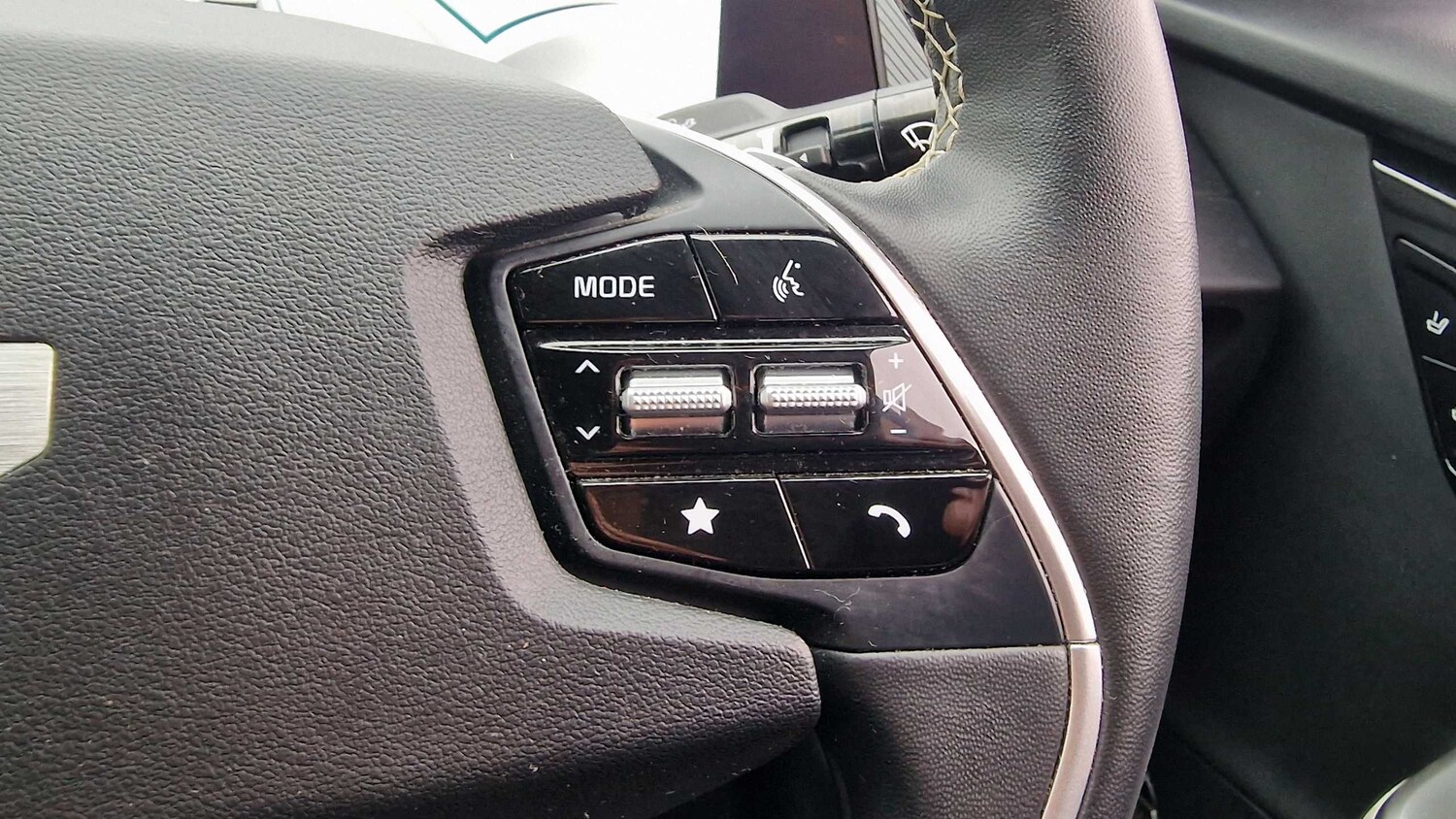 Used Kia EV6 for sale - 77861727: Photo 28