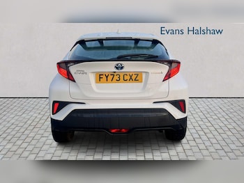 Used Toyota C-HR 2023 for sale - 77860612: Photo