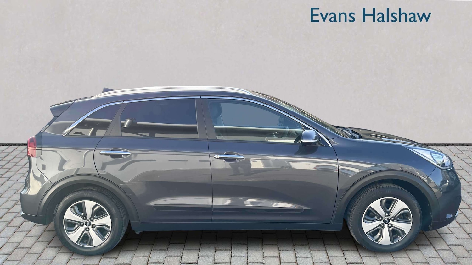 Used Kia Niro 2018 for sale - 78104488: Photo 2