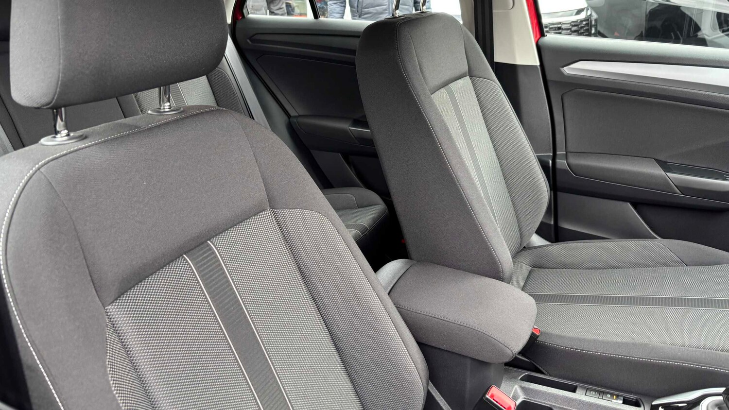 Used Volkswagen T-Roc for sale - 77859535: Photo 13