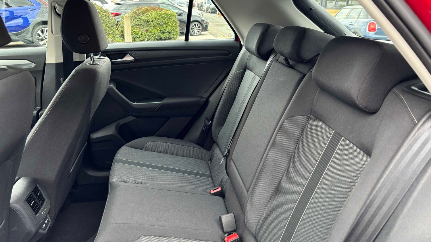 Used Volkswagen T-Roc for sale - 77859535: Photo 17