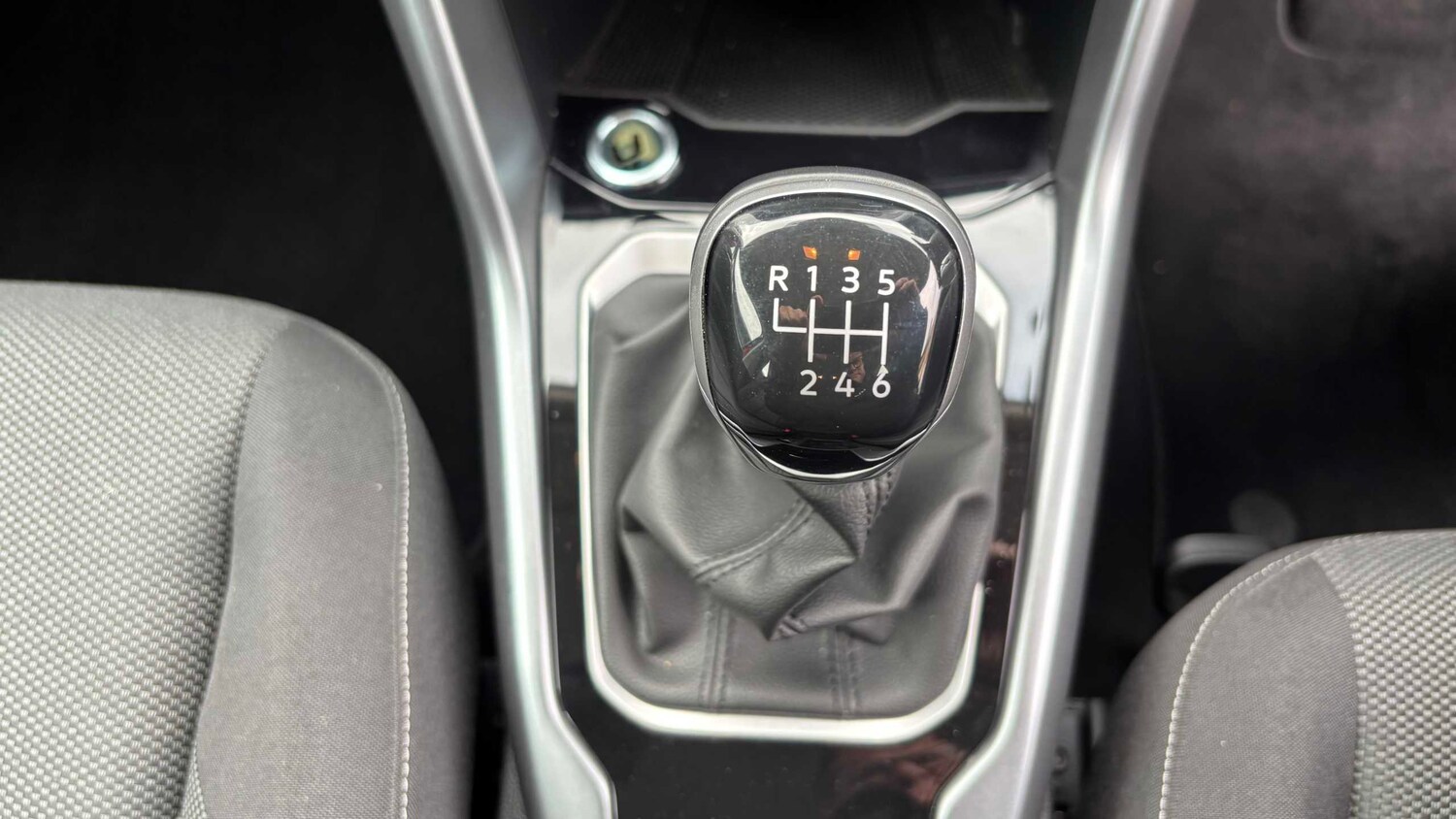 Used Volkswagen T-Roc for sale - 77859535: Photo 22