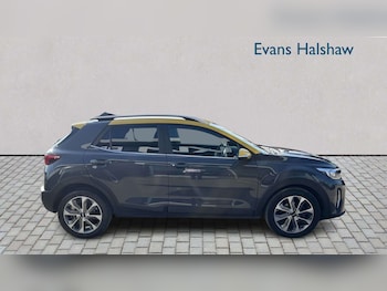 Used Kia Stonic 2023 for sale - 77862626: Photo