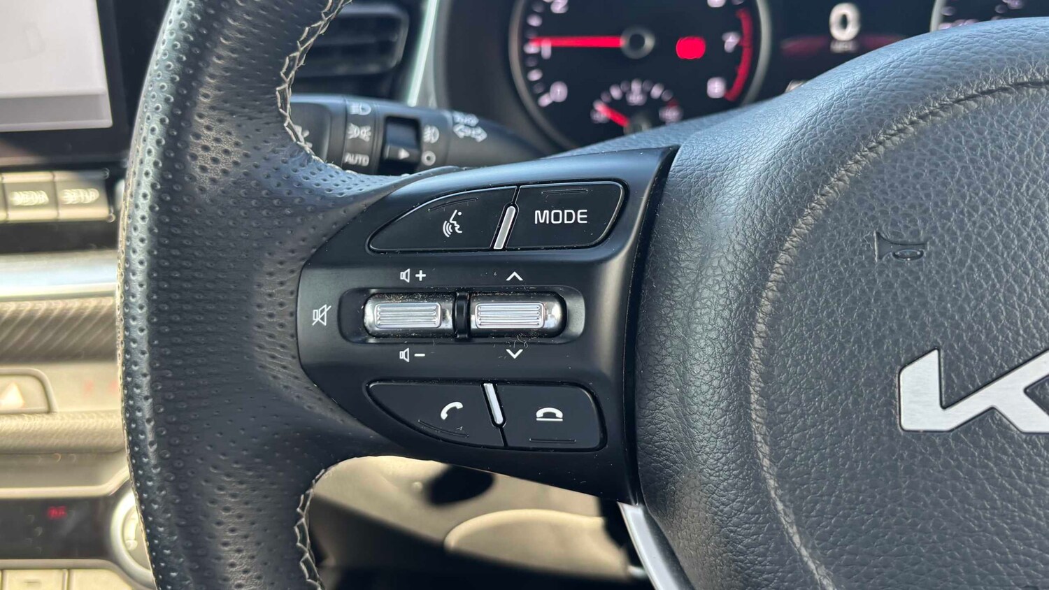 Used Kia Stonic for sale - 77858650: Photo 24