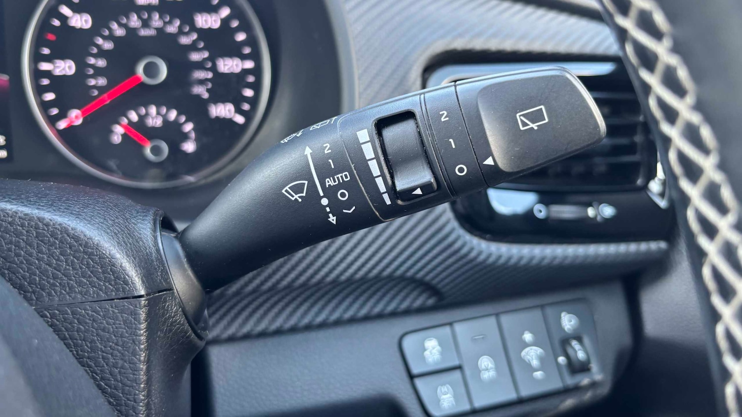 Used Kia Stonic for sale - 77858650: Photo 27