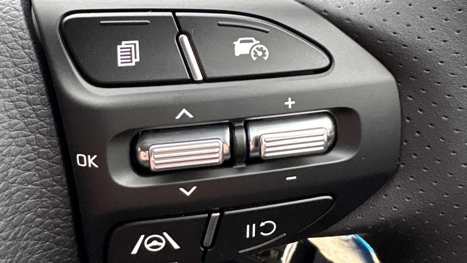 Used Kia Stonic for sale - 77859273: Photo 20