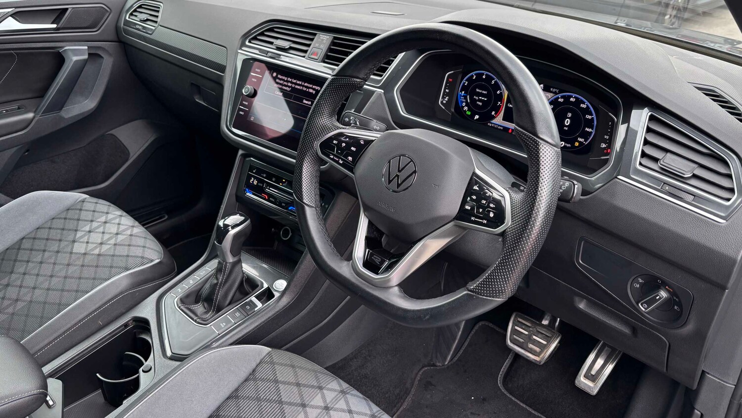 Used Volkswagen Tiguan for sale - 77862292: Photo 10