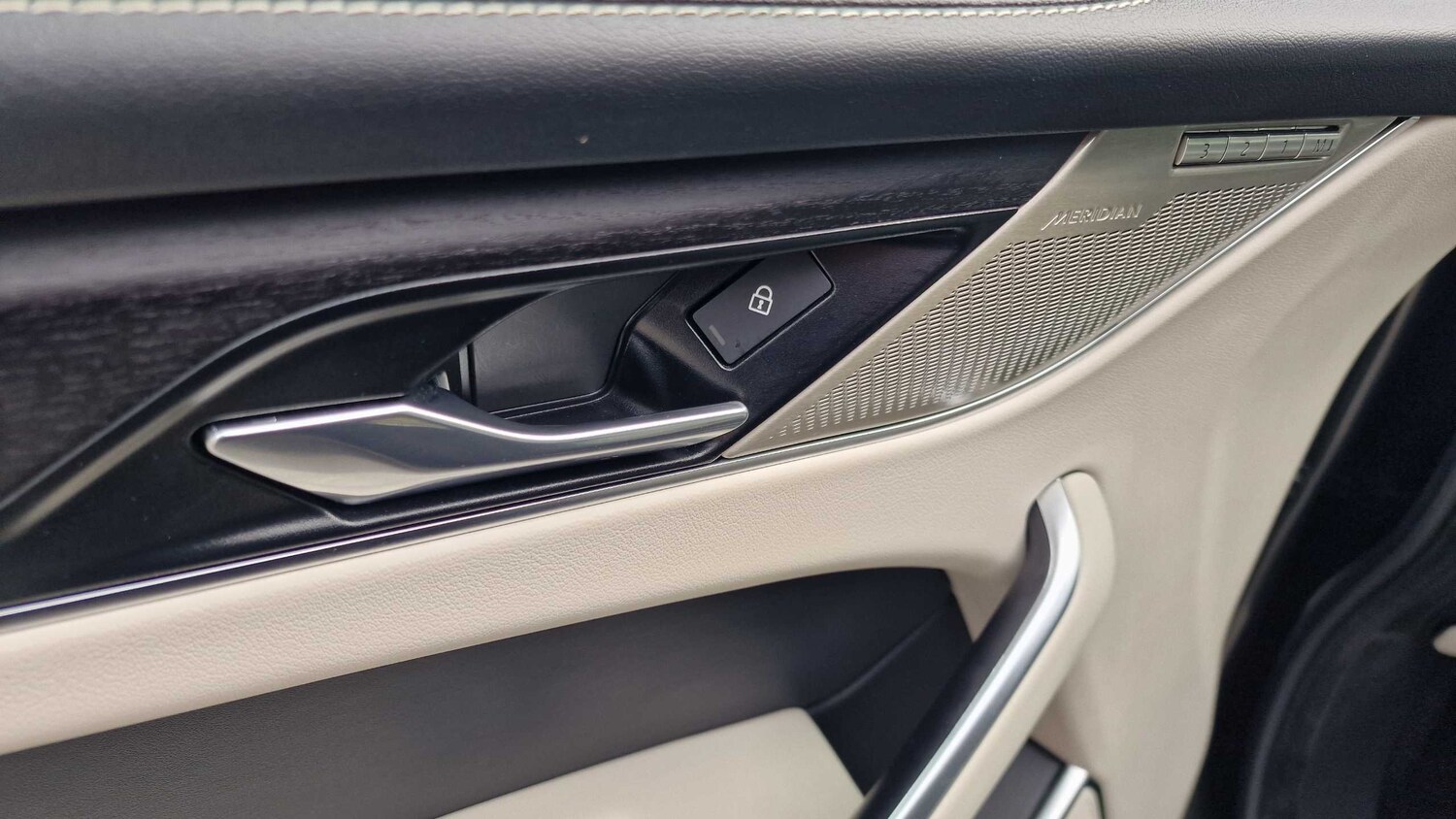 Used Jaguar F-Pace for sale - 77862685: Photo 19