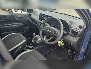 Used Hyundai i10 2024 for sale - 79702277: Photo