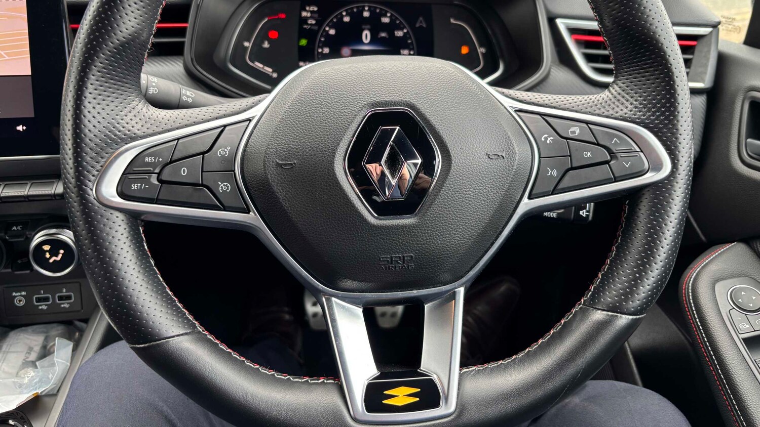 Used Renault Clio 2022 for sale - 77859768: Photo 18