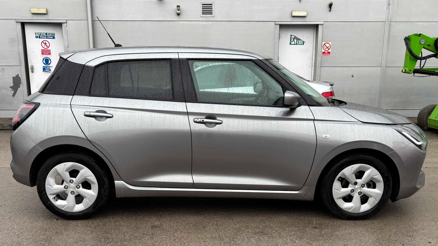 Used Suzuki Swift for sale - 77860947: Photo 6