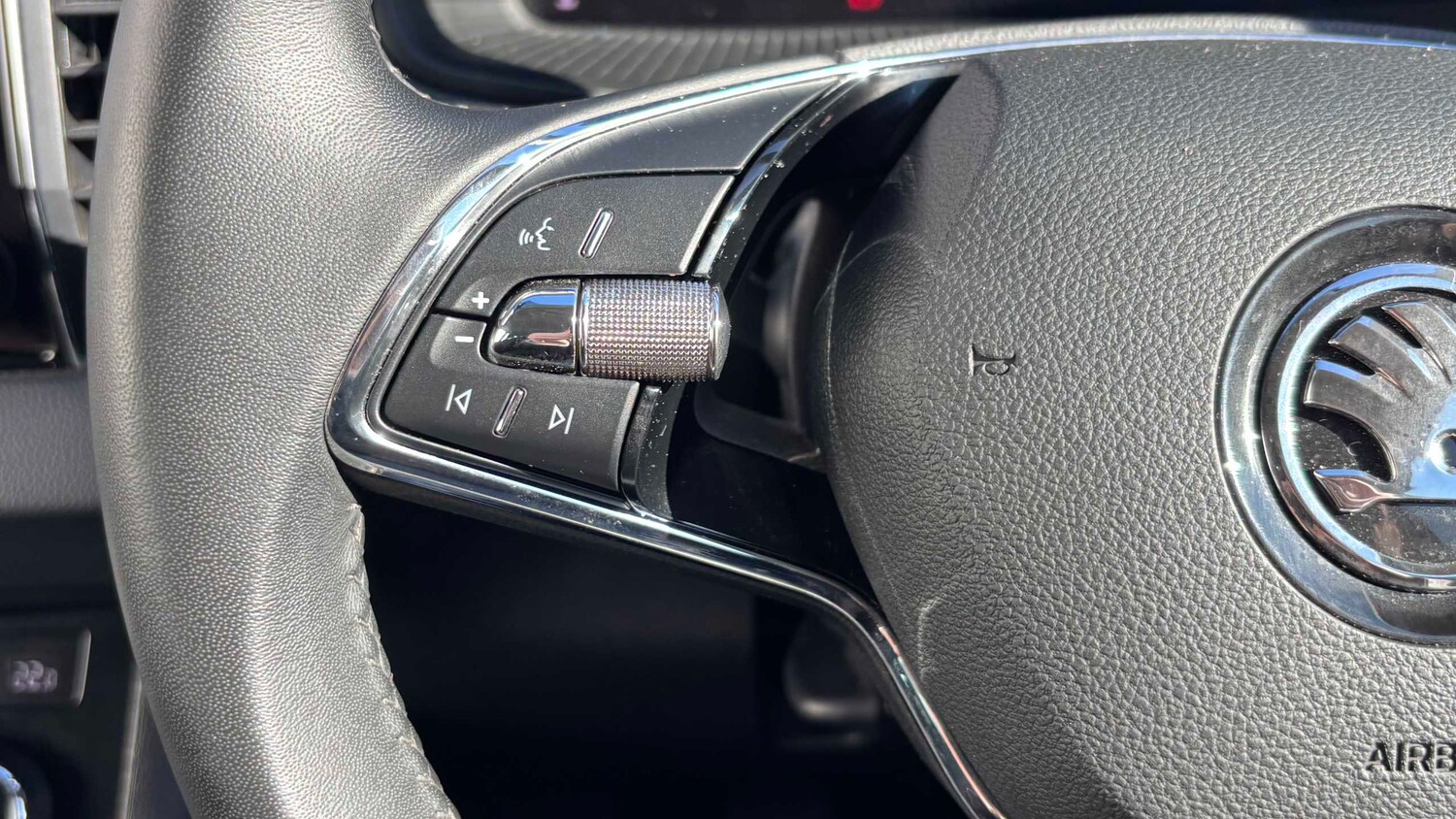 Used Skoda Karoq 2024 for sale - 77856753: Photo 12