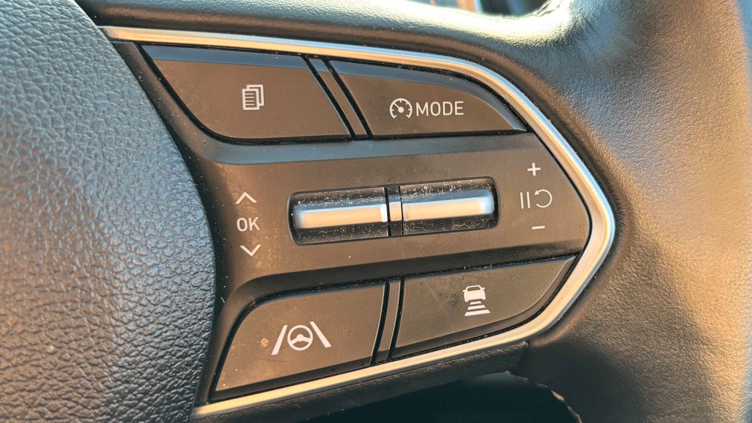 Used Hyundai Santa Fe for sale - 77861955: Photo 21