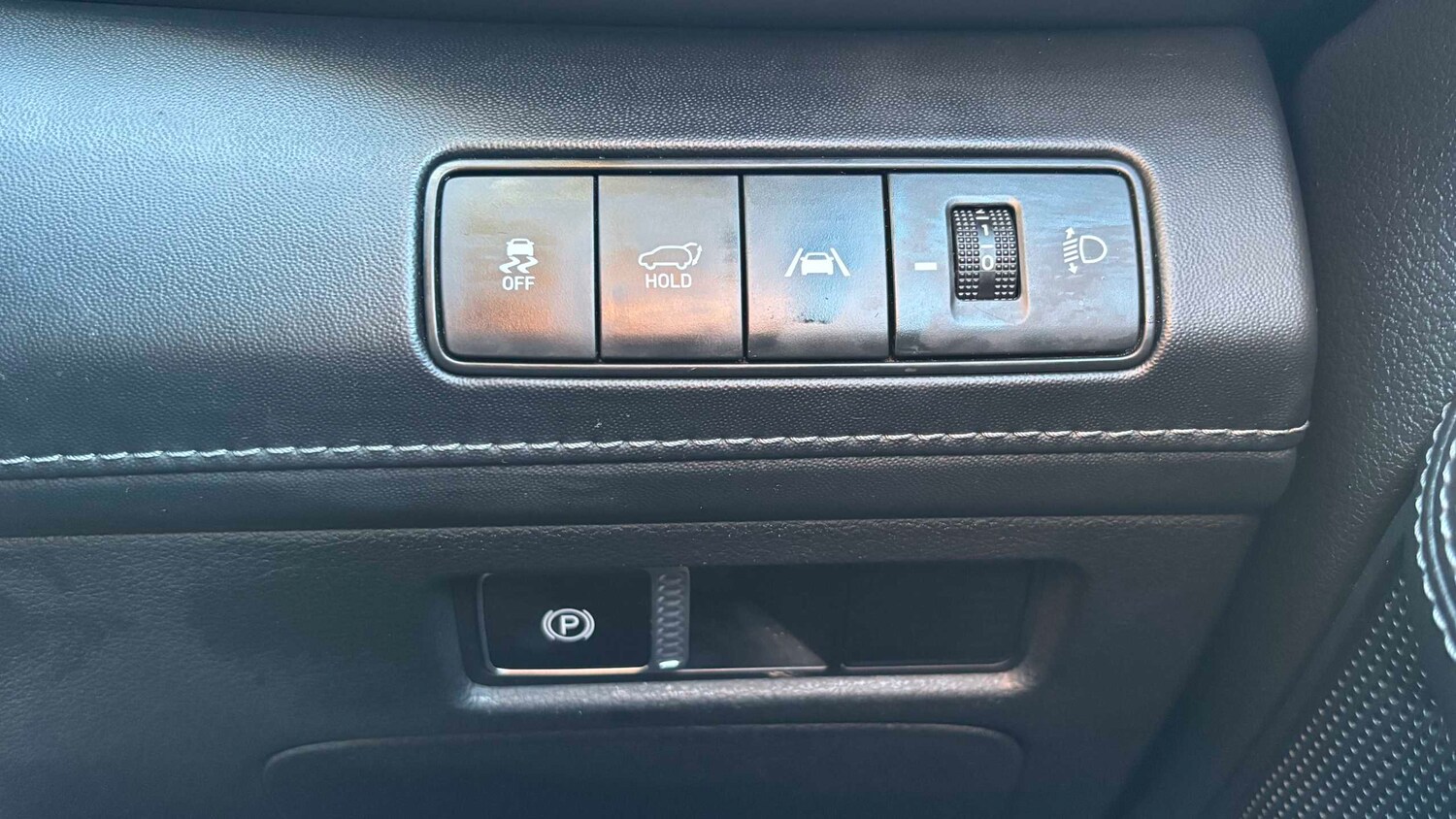 Used Hyundai Santa Fe for sale - 77861955: Photo 30