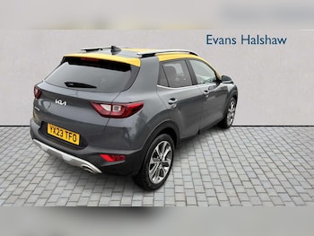 Used Kia Stonic 2023 for sale - 77859987: Photo