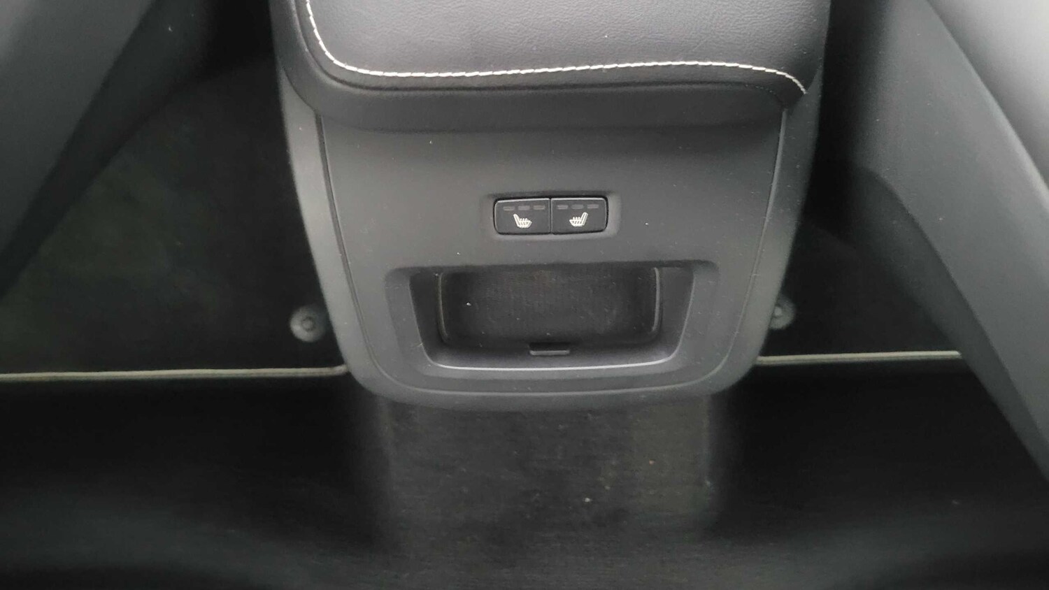 Used Volvo V60 for sale - 77860359: Photo 25