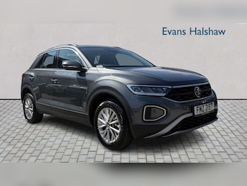 Used Volkswagen T-Roc 2024 for sale - 79227606: Photo