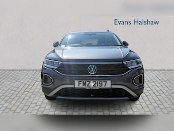 Used Volkswagen T-Roc 2024 for sale - 79227606: Photo