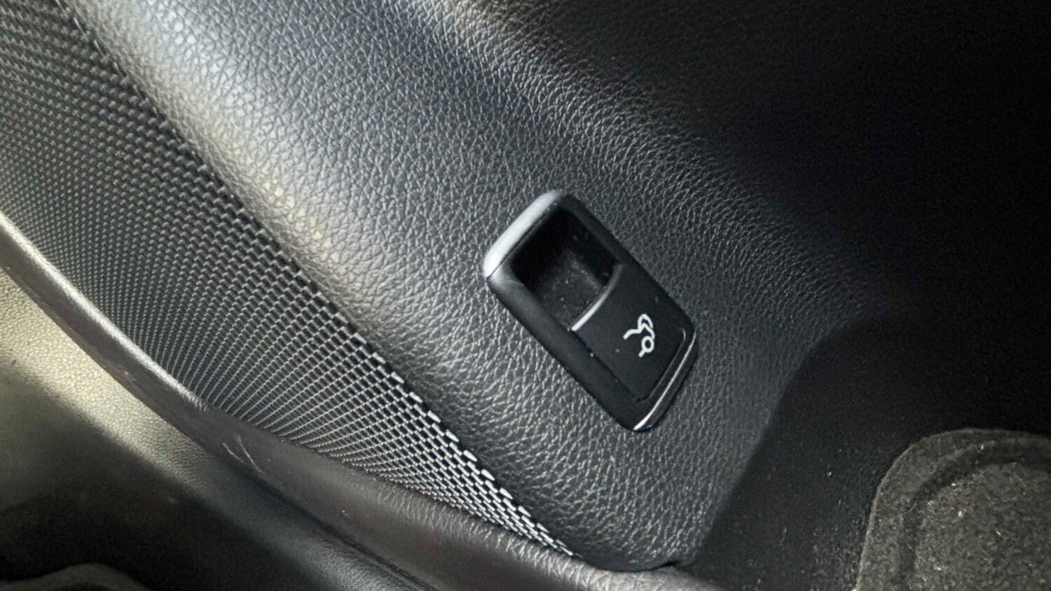 Used Mercedes-Benz CLA for sale - 77856551: Photo 23