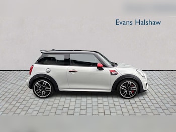 Used MINI Hatch 2017 for sale - 79040303: Photo
