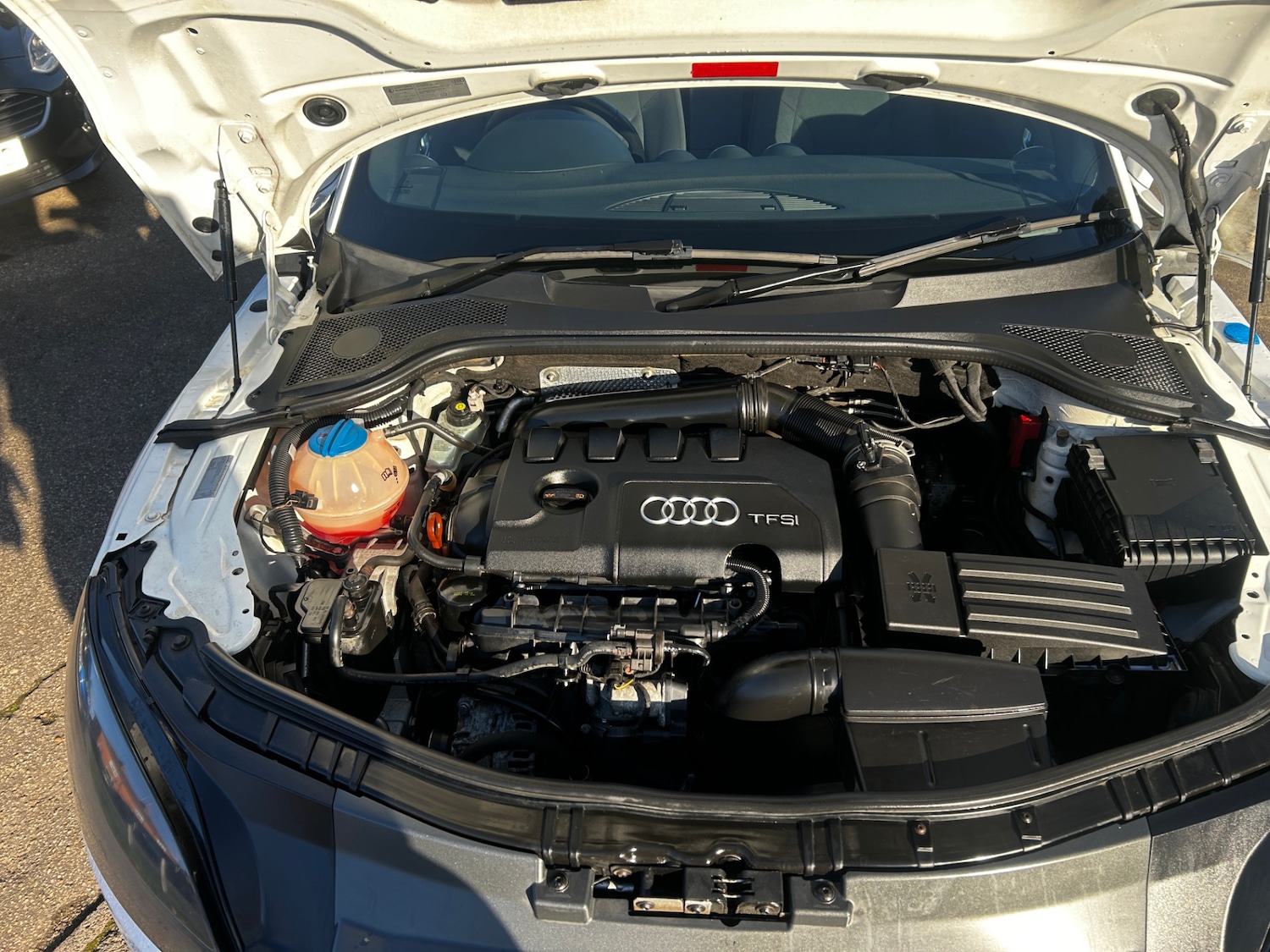 Used Audi TT 2010 for sale - 76693921: Photo 15