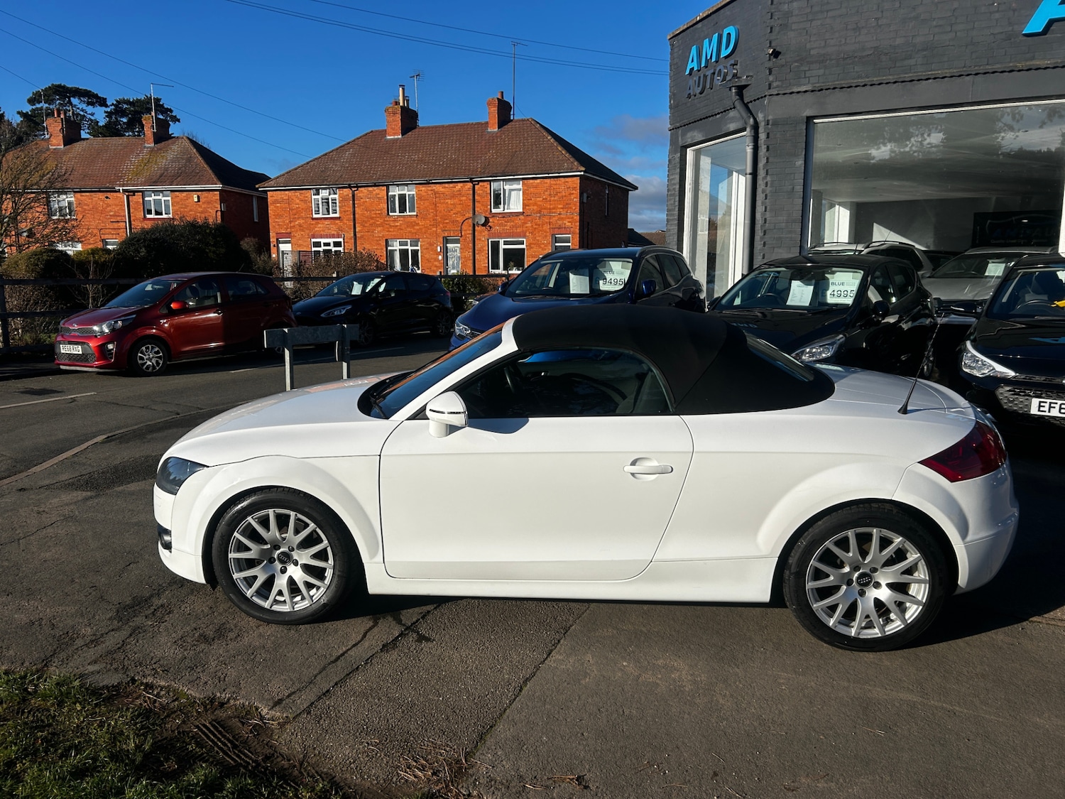 Used Audi TT 2010 for sale - 76693921: Photo 2