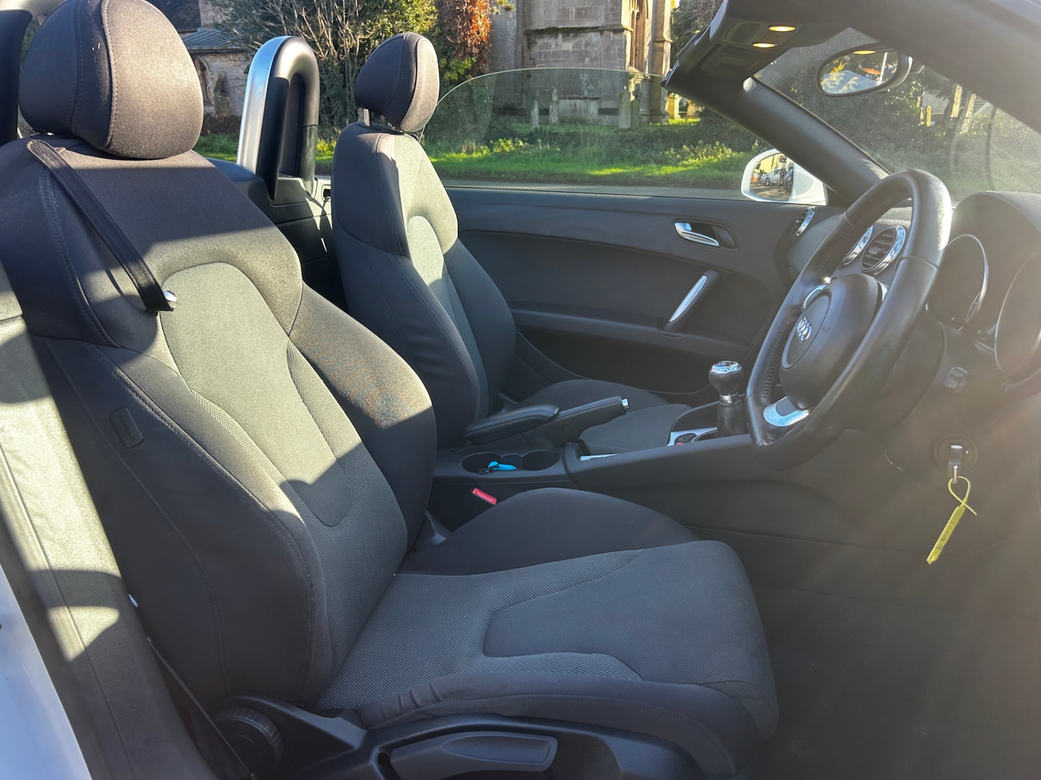 Used Audi TT 2010 for sale - 76693921: Photo 9