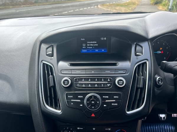 Used Ford Focus 2015 for sale - 75690808: Photo 15