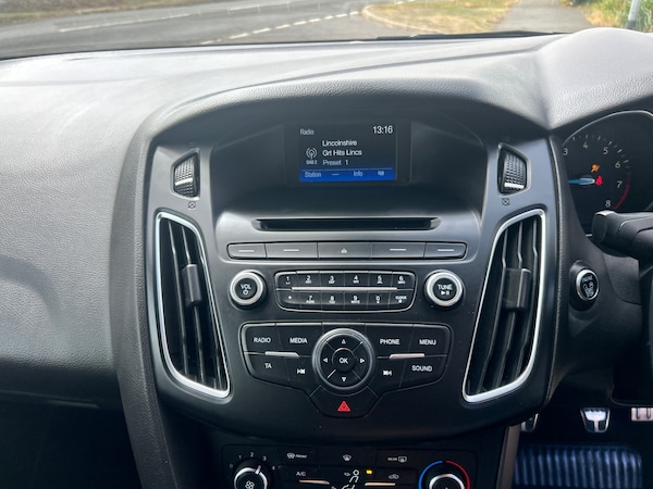 Used Ford Focus 2015 for sale - 75690808: Photo 16