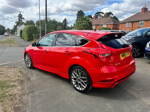 Used Ford Focus 2015 for sale - 75690808: Photo 3