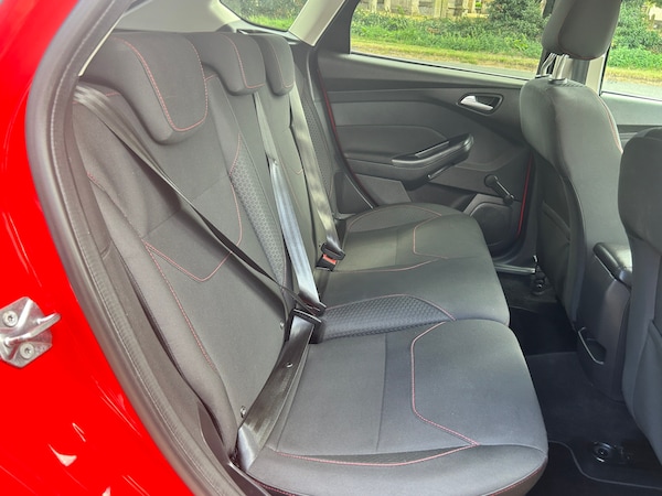 Used Ford Focus 2015 for sale - 75690808: Photo 9