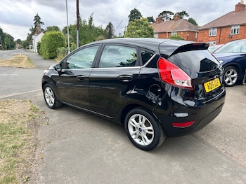 Used Ford Fiesta 2015 for sale - 75273045: Photo