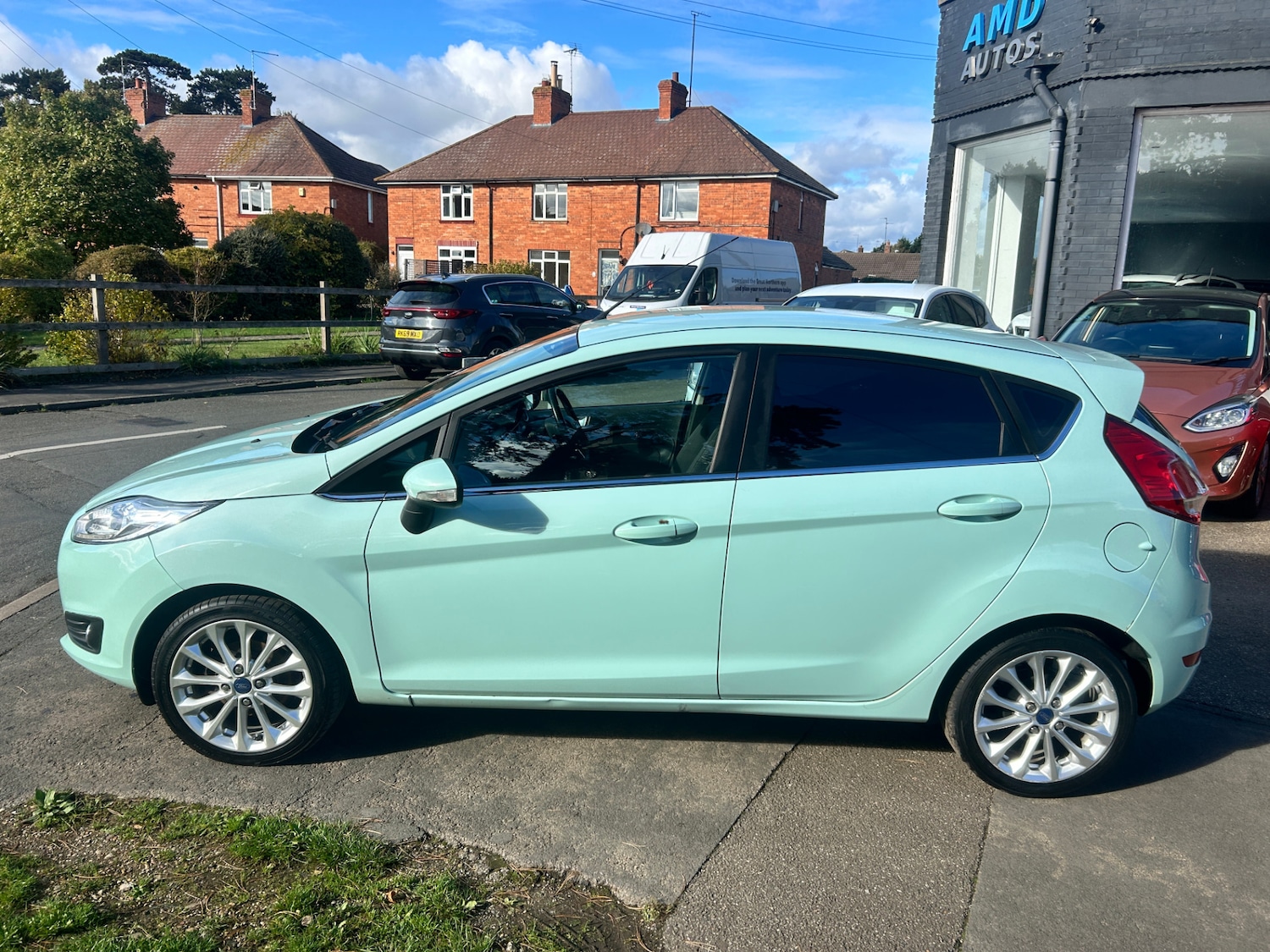 Used Ford Fiesta 2016 for sale - 76339740: Photo 2