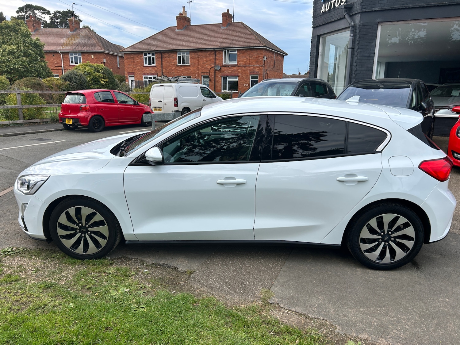 Used Ford Focus 2019 for sale - 76170232: Photo 2