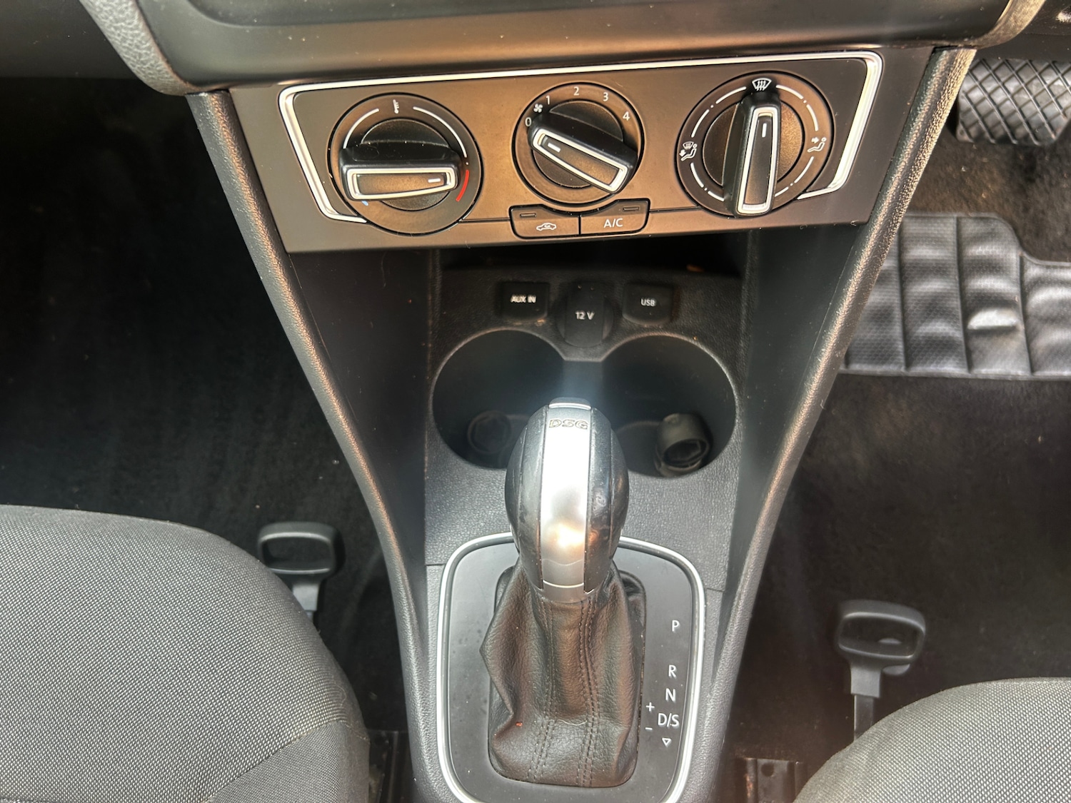 Used Volkswagen Polo 2015 for sale - 78089500: Photo 16