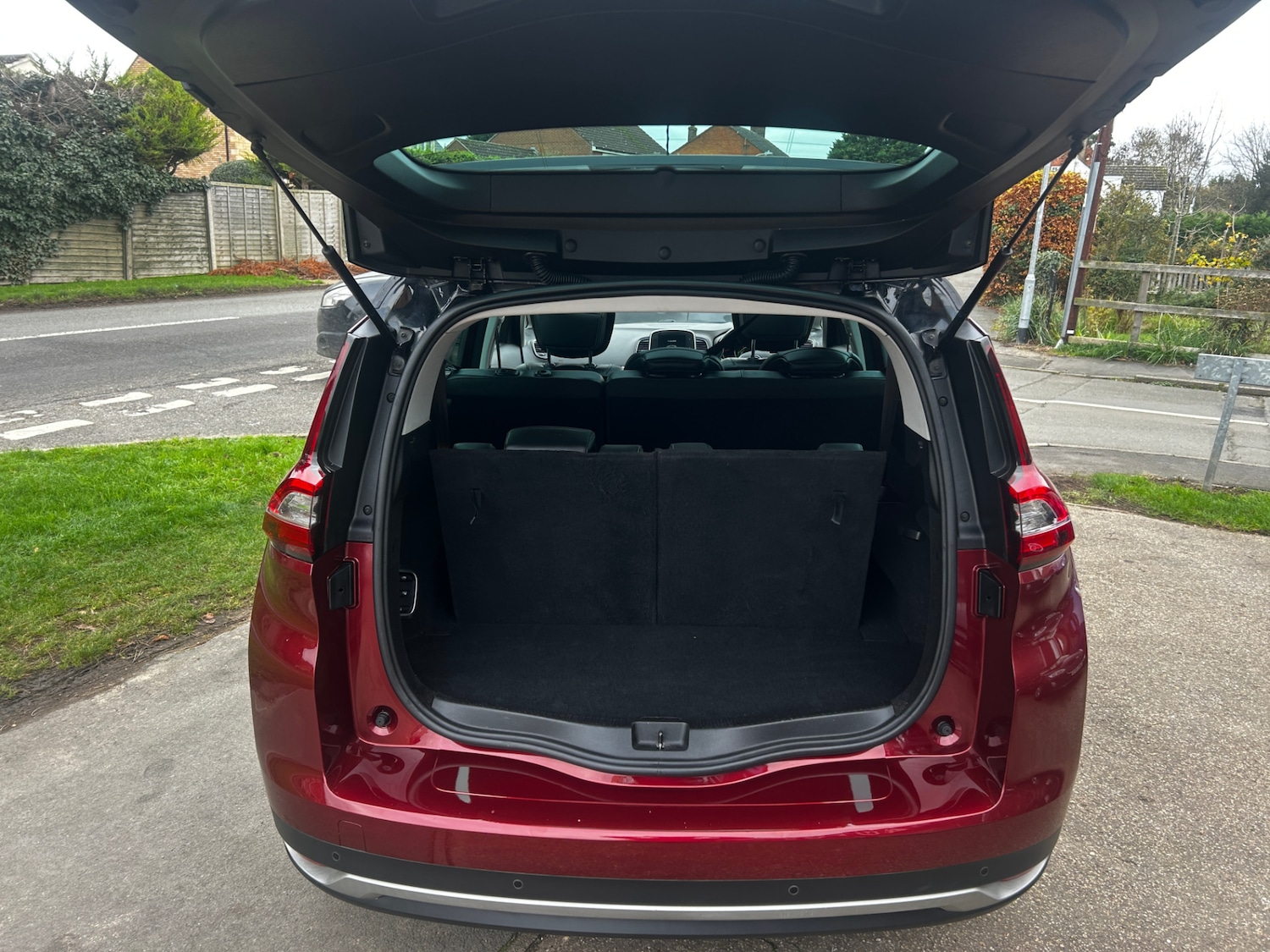 Used Renault Grand Scenic 2017 for sale - 76637863: Photo 26