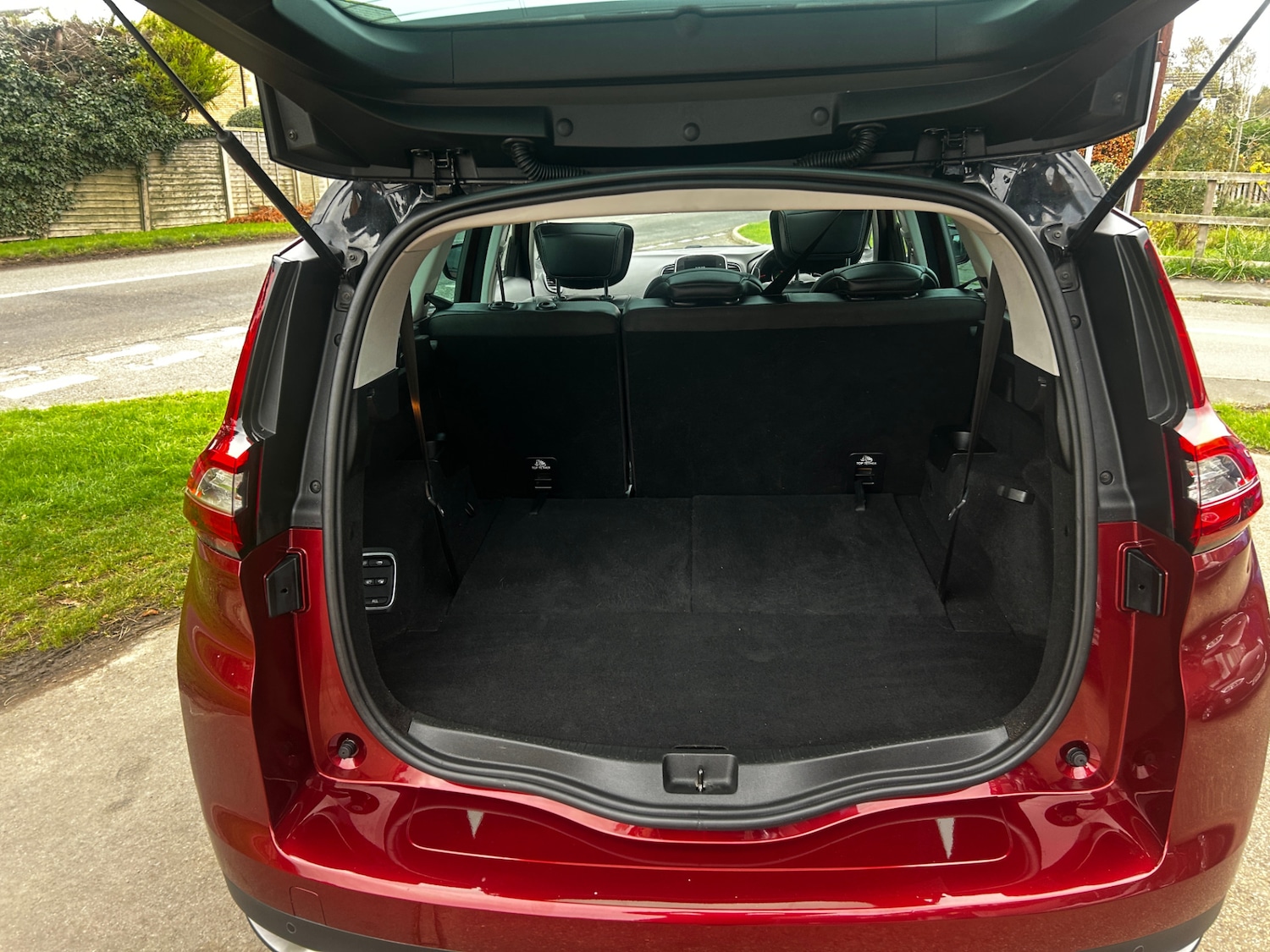 Used Renault Grand Scenic 2017 for sale - 76637863: Photo 27