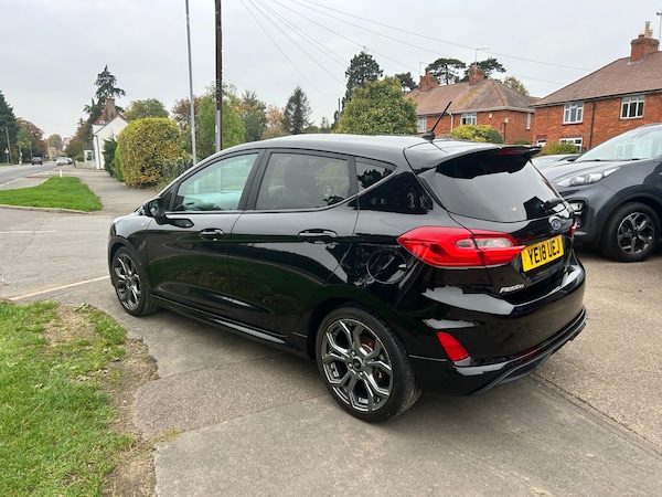 Used Ford Fiesta 2018 for sale - 76301185: Photo 3