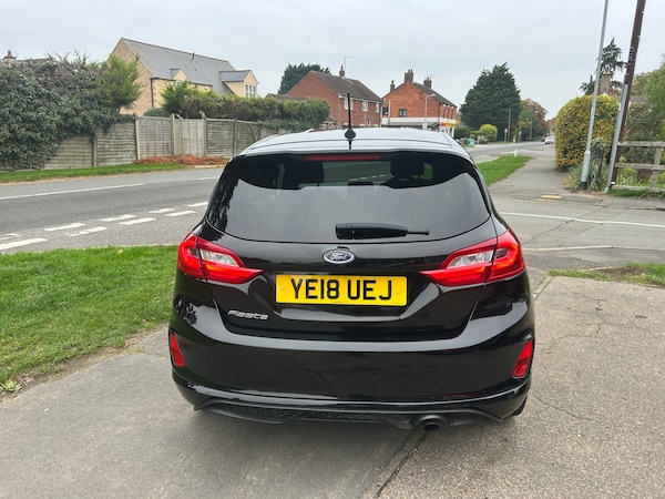 Used Ford Fiesta 2018 for sale - 76301185: Photo 4
