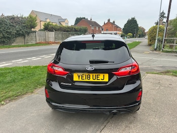 Used Ford Fiesta 2018 for sale - 76301185: Photo 4
