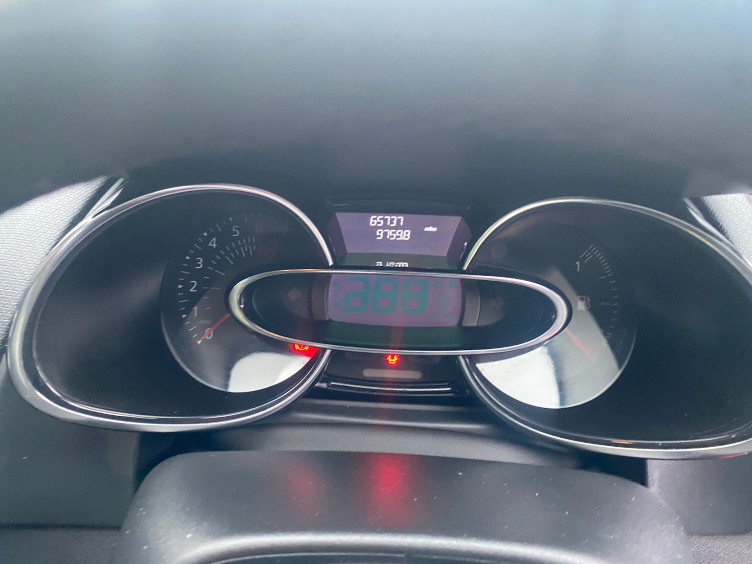 Used Renault Clio 2017 for sale - 76984210: Photo 15