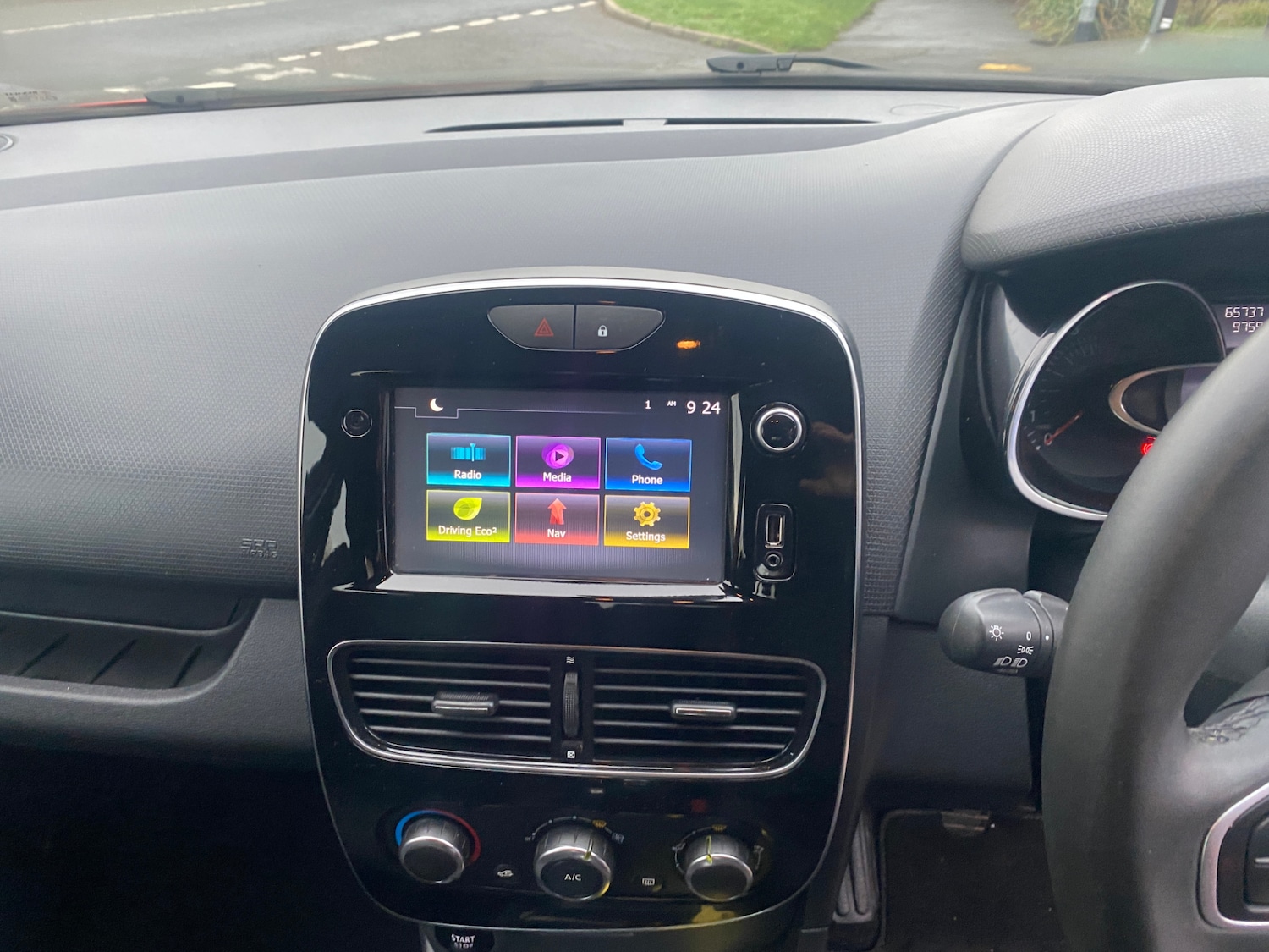 Used Renault Clio 2017 for sale - 76984210: Photo 16