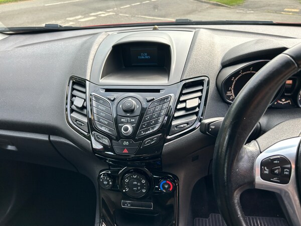 Used Ford Fiesta 2012 for sale - 74938180: Photo 16