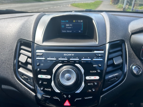 Used Ford Fiesta 2014 for sale - 74330304: Photo 17