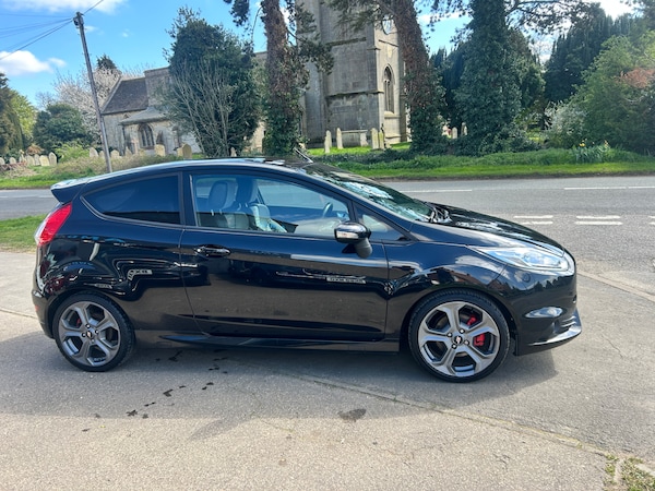 Used Ford Fiesta 2014 for sale - 74330304: Photo 6