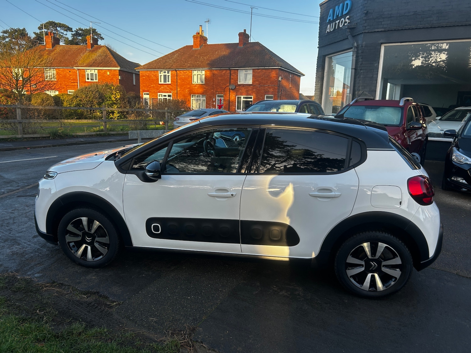 Used Citroen C3 2019 for sale - 76892645: Photo 2