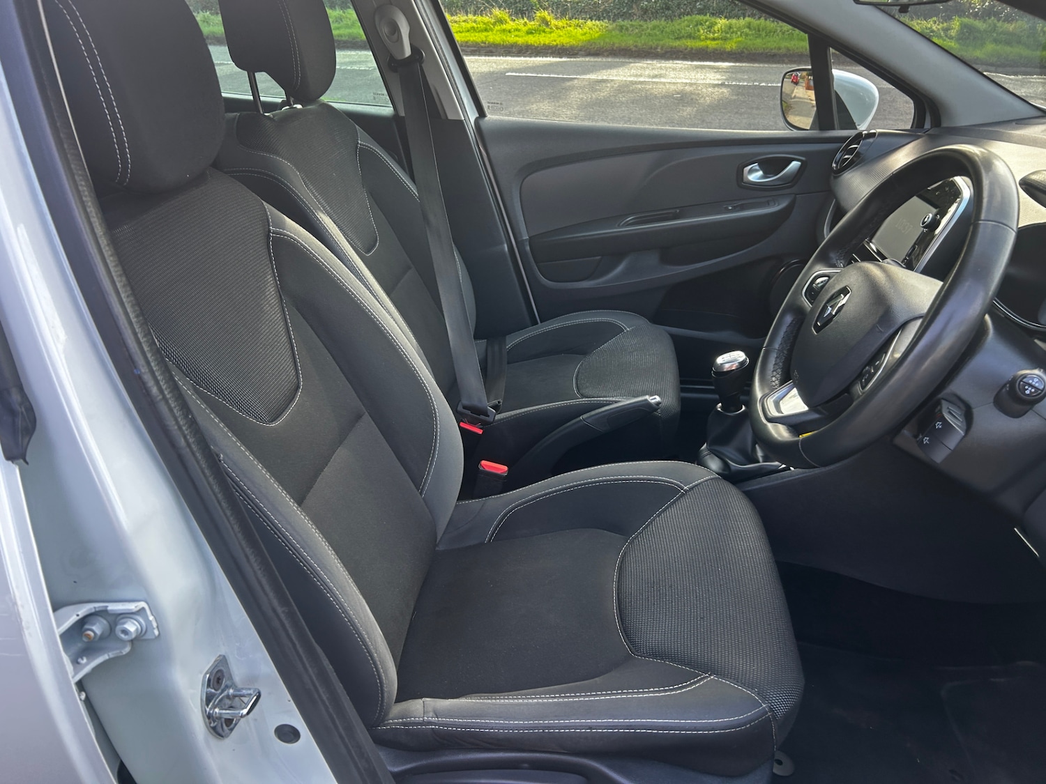 Used Renault Clio 2018 for sale - 77651520: Photo 10