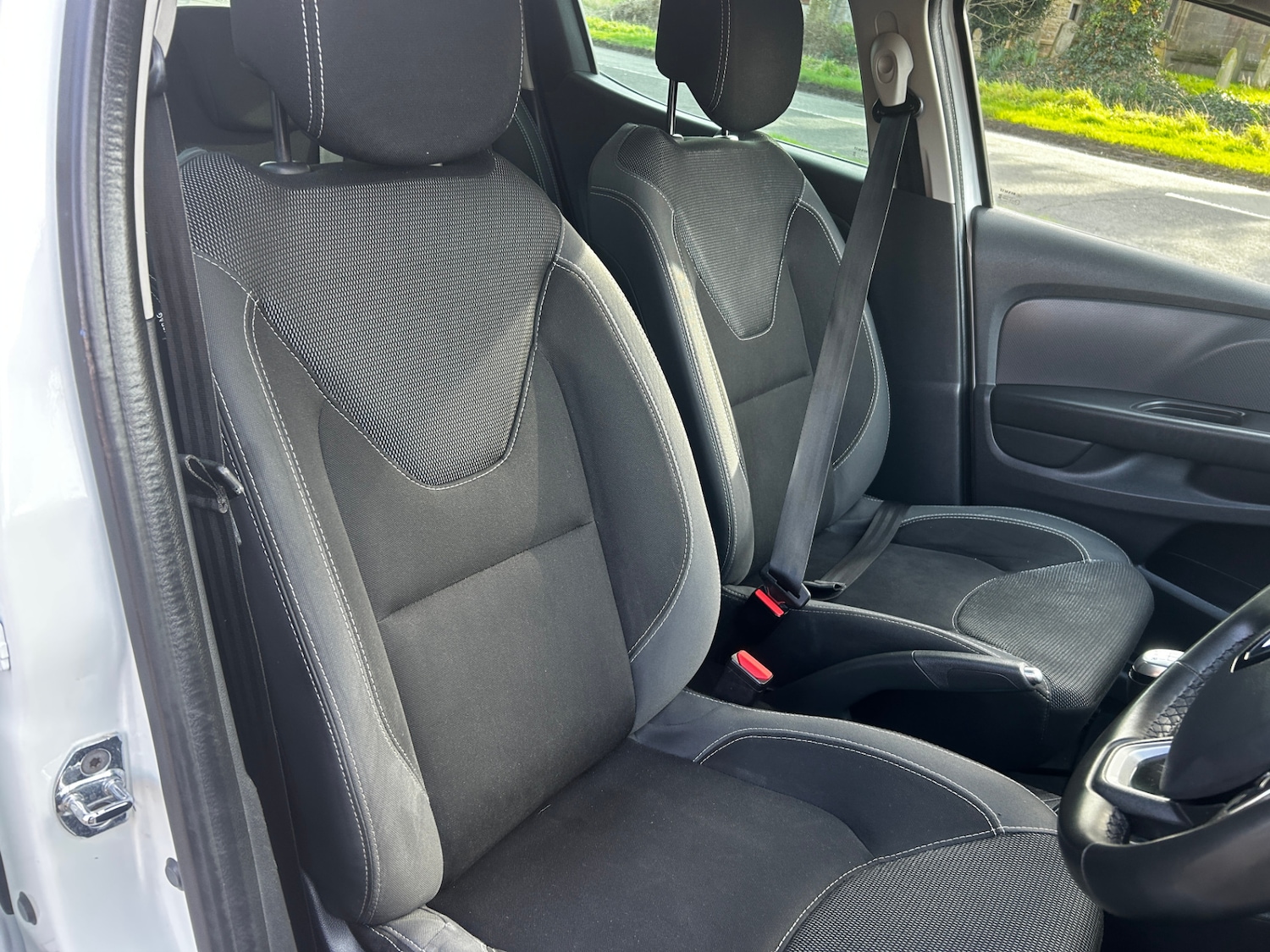 Used Renault Clio 2018 for sale - 77651520: Photo 11